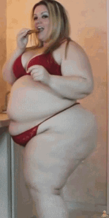 Chubby Blonde Bikini GIF - Chubby Blonde Bikini Eating GIFs