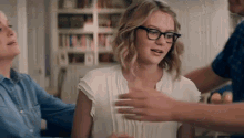 Hugs GIF - The House Will Ferrell Amy Poehler GIFs