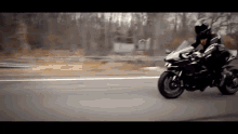 Kawasaki H2 Motorcycle GIF - Kawasaki H2 Motorcycle Ride GIFs
