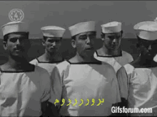 برورررروم اسماعيل ياسين في البحرية احمد رمزي المدفع GIF - Ismail Black And White Solider GIFs