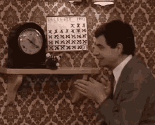 Mr Bean Calendar GIF - Mr Bean Calendar Check GIFs