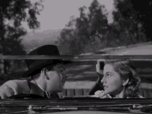 Laurence Olivier Joan Fontaine GIF - Laurence Olivier Joan Fontaine The Golden Age Of Hollywood GIFs