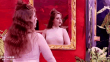 Lillee Jean Voyager GIF - Lillee Jean Voyager Mirror GIFs