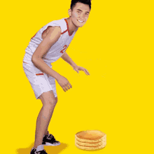 March Madness Breakfast GIF - March Madness Breakfast Pancakes GIFs