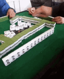 自摸 糗 打牌 麻將 四萬 搞砸 不算 GIF - Gamble Mahjong Oops GIFs