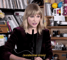 Taylor Swift Awkward GIF - Taylor Swift Awkward Confused GIFs