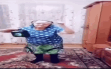 Ladushki Babushki Grandma Dancing GIF - Ladushki Babushki Grandma Dancing GIFs