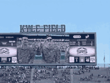 Kyle Field GIF - Kyle Field GIFs