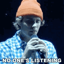 No Ones Listening Justin Bieber GIF - No Ones Listening Justin Bieber Lonely Song GIFs