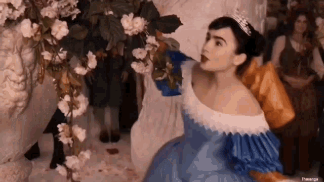 Mirror Mirror Snow White GIF - Mirror Mirror Snow White Lily Collins -  Discover & Share GIFs