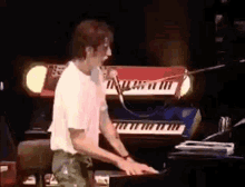 Charly Garcia Rock GIF - Charly Garcia Rock Playing Piano GIFs