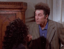 Seinfeld Get Out GIF - Seinfeld Get Out Elaine GIFs
