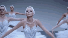 Smooth Move GIF - Taylor Swift Shake It Off GIFs