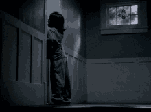 Knocking The Door Supernatural GIF - Knocking The Door Supernatural Open The Door GIFs