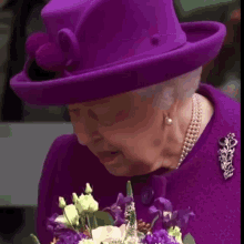 Elizabeth Ii Queen Elizabeth Ii GIF - Elizabeth Ii Queen Elizabeth Ii Queen Of England GIFs