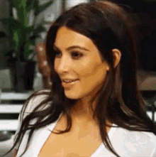 Kim Kardashian Touched GIF - Kuwtk Keeping Up With The Kardashians Kim Kardashian GIFs
