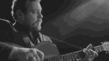 Guitarist Nathaniel Rateliff GIF - Guitarist Nathaniel Rateliff And Its Still Alright GIFs