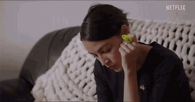 Thinking Hmm GIF - Thinking Hmm - Discover & Share GIFs