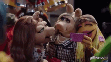 Denise Piggy GIF - Muppets Selfie Miss Piggy GIFs