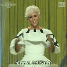Stop Al Televoto Stop GIF - Stop Al Televoto Stop Clarissa Tami GIFs