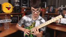 Cant Play Guitar Steve Terreberry GIF - Cant Play Guitar Steve Terreberry Stevie T GIFs