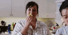 Wiping Mouth Mmm GIF - Wiping Mouth Mmm Clean GIFs
