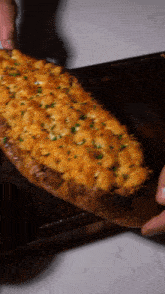 Garlic Bread Mac And Cheese GIF - Garlic Bread Mac And Cheese Mac And Cheese Garlic Bread GIFs