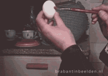Paint Eggs Decorate Eggs GIF - Paint Eggs Decorate Eggs Easter Eggs GIFs