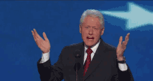 Yummy Cupcake - Bill Clinton GIF - Bill Clinton Bill Clinton GIFs