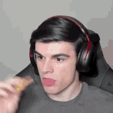 Foolish Foolish Gamers GIF - Foolish Foolish Gamers Eating Chips GIFs