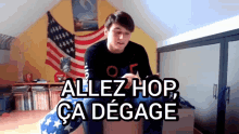 Bouge Allez Hopça Dégage GIF - Bouge Allez Hopça Dégage Hop GIFs