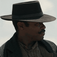 Head Nod Bass Reeves GIF - Head Nod Bass Reeves Lawmen Bass Reeves GIFs