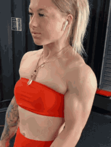Nikita Taylor Biceps GIF - Nikita Taylor Biceps Workout GIFs