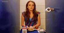 Lindsay Lohan Eating Alone GIF - Lindsay Lohan Eating Alone Mean Girls GIFs