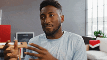 It'S Kind Of Both Marques Brownlee GIF - It'S Kind Of Both Marques Brownlee Both Of Them GIFs