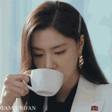 Yunifan Seo Ji Hye GIF - Yunifan Seo Ji Hye Crash Landing On You GIFs