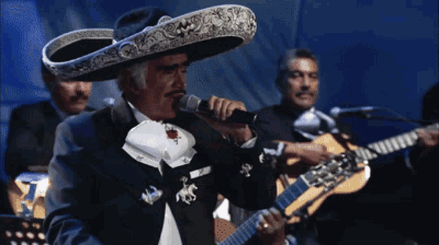 Vicente fernandez cantando rancheras