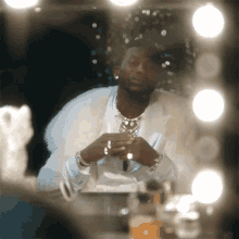 Observing Gucci Mane GIF - Observing Gucci Mane Wake Up In The Sky Song GIFs