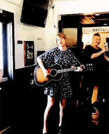 Taylor Swift Guitar GIF - Taylor Swift Guitar Singing GIFs