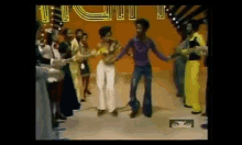 Soul Train Dance GIF - Soul Train Dance Cool Moves GIFs