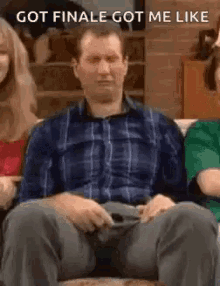 Married With Children Bundy GIF - Married With Children Bundy Shoot GIFs