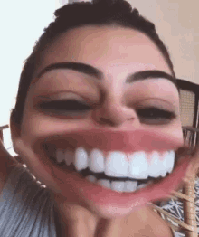 Vivian Amorim Smiling GIF - Vivian Amorim Smiling Snacp Chat GIFs