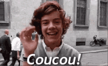 Coucou! GIF - Cou Cou H Aarry Styles Hello GIFs