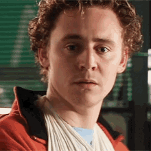 Tom Hiddleston Serious GIF - Tom Hiddleston Serious Stare GIFs