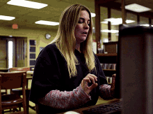 Allison Mcroberts Typing GIF - Allison Mcroberts Typing Computer GIFs