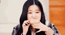 Sushichaeng Izone GIF - Sushichaeng Izone Wonyoung Eating GIFs