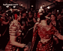 bajirao mastani deepika padukone priyanka chopra dance kulfy