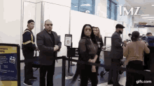 Nicki Minaj Airport GIF - Nicki Minaj Airport Check In GIFs