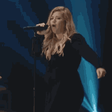 Kelly Clarkson Whoah GIF - Kelly Clarkson Whoah Whol Lotta Woman GIFs