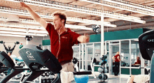 At First, You Feel Really Good And You’re Like, ‘yeah, I’m Working Out!’ GIF - Malhando Malhar Academia GIFs